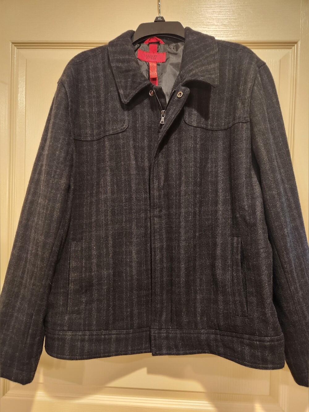 Men's Dark Gray Pinstripe Wool Jacket, Size L